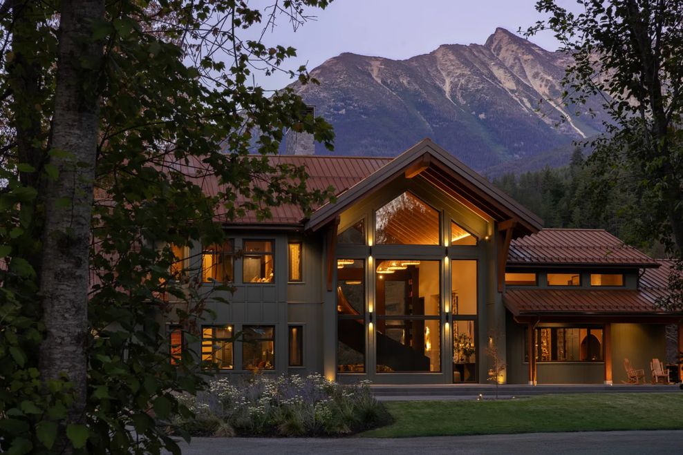 Image 11: Stunning B.C. home of Vancouver's Cobie Smulders revealed