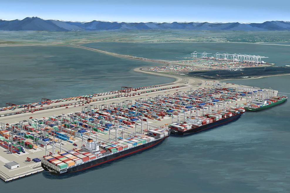 Image 14: roberts bank terminal 2 delta port f